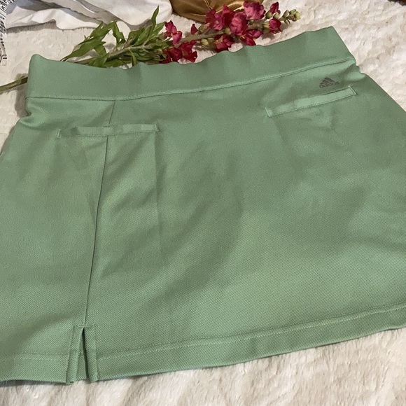 NWOT ADIDAS GOLF SKIRT SIZE 10 - Picture 3 of 5